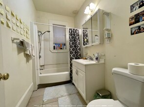 162 Kelton St, Unit 2 in Boston, MA - Foto de edificio - Building Photo