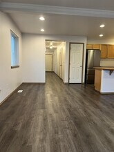 10104 Montana Rd, Unit B in Everett, WA - Building Photo - Building Photo
