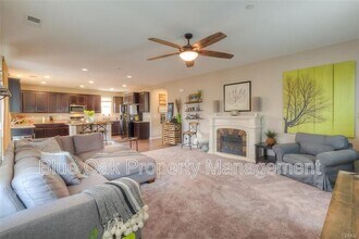 3299 Sespe Creek Way in Chico, CA - Foto de edificio - Building Photo