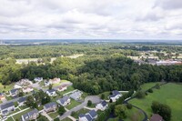 13201 Silverdust Ln in Chester, VA - Foto de edificio - Building Photo