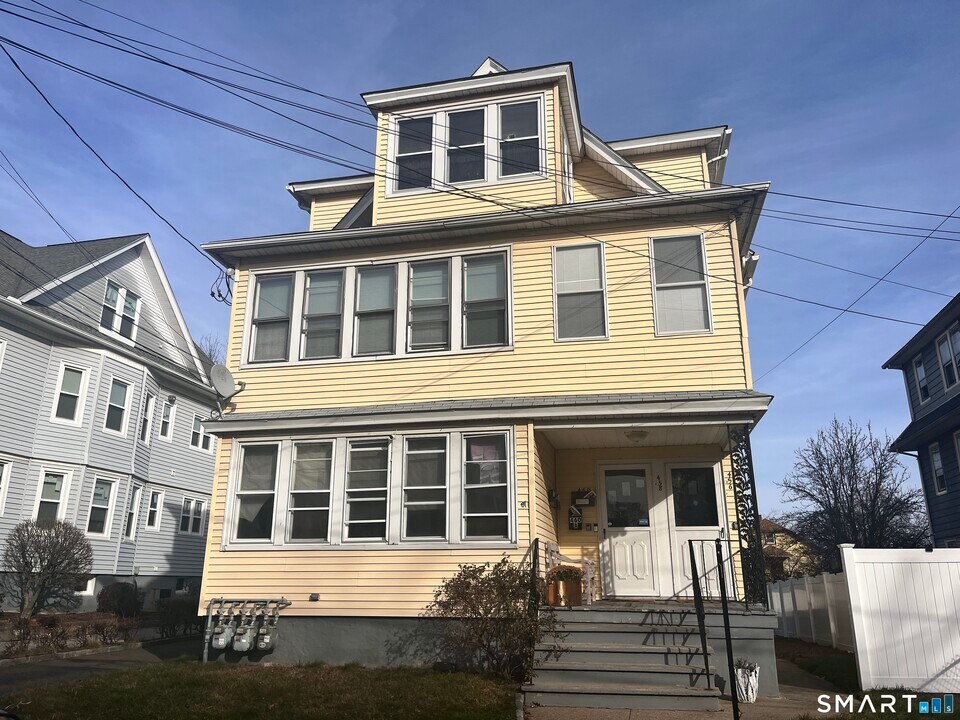 460 Anson St in Bridgeport, CT - Building Photo