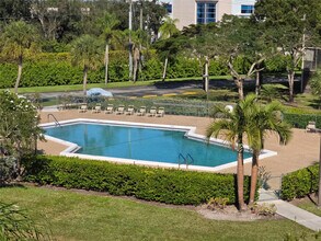 550 SW 138th Ave in Pembroke Pines, FL - Building Photo - Building Photo