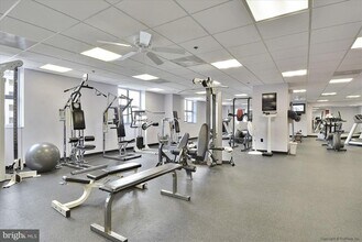 250 President St in Baltimore, MD - Building Photo - Building Photo