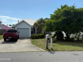 212 Argonaut St in Panama City Beach, FL - Building Photo