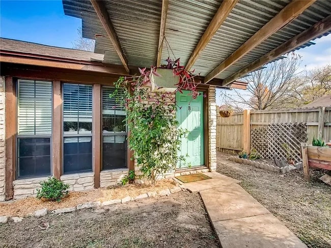 8007 Brockman St, Unit B in Austin, TX - Building Photo - Building Photo