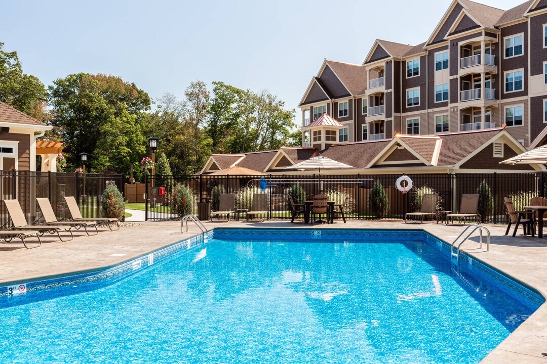 Balsam Place in Tewksbury, MA - Building Photo