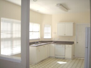 5720 Wrightsville Ave in Wilmington, NC - Building Photo - Building Photo
