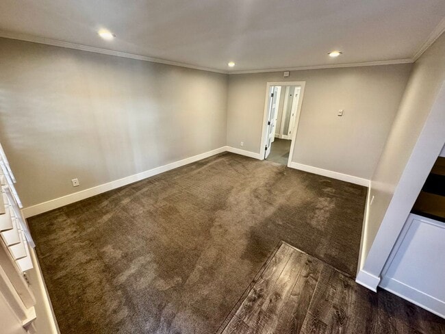 5959 E Naples Plaza in Long Beach, CA - Building Photo - Building Photo