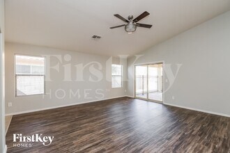 480 W Dexter Way in San Tan Valley, AZ - Foto de edificio - Building Photo