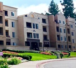 8889 Caminito Plz, Unit 7221 in San Diego, CA - Foto de edificio - Building Photo