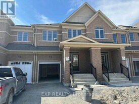 73 Air Dancer Cres in Oshawa, ON - Building Photo