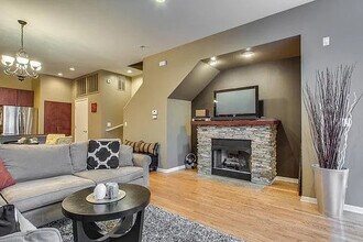 909 N Kingsbury St in Chicago, IL - Building Photo - Building Photo