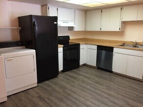 3175 Phoenix Ave in Oldsmar, FL - Building Photo - Building Photo