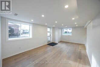 685 Emerson Ave in Oshawa, ON - Building Photo - Building Photo