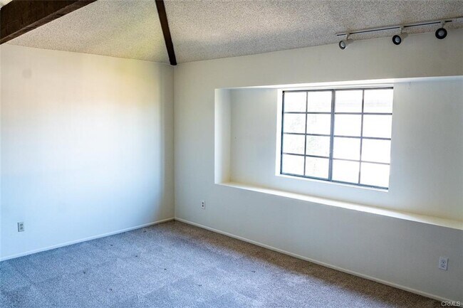 312 Paige Ln in Costa Mesa, CA - Building Photo - Building Photo