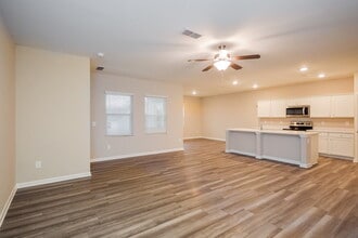 590 Knightsbridge Ln in Winder, GA - Foto de edificio - Building Photo