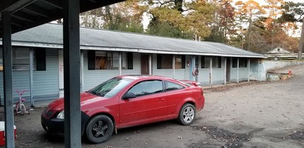 Twin Oaks Apartments in Grannis, AR - Building Photo - Other