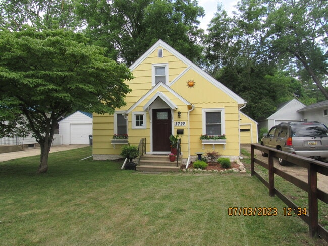 property at 3722 Oakland Dr