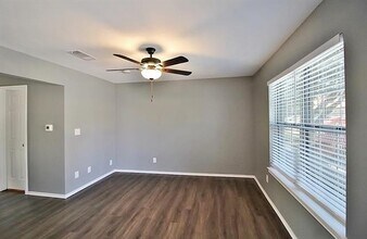 921 Cedar Terrace in Cedar Hill, TX - Building Photo - Building Photo