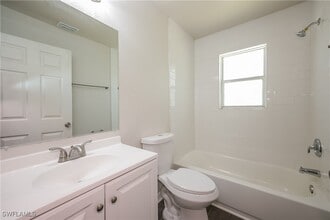 2496 De Vore St in North Port, FL - Building Photo - Building Photo