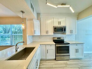 4811 Bayshore Blvd in Tampa, FL - Building Photo - Building Photo