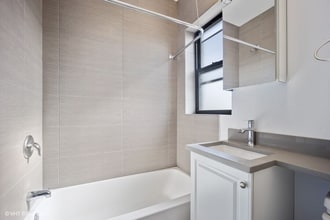 547 Chestnut St in Winnetka, IL - Building Photo - Building Photo