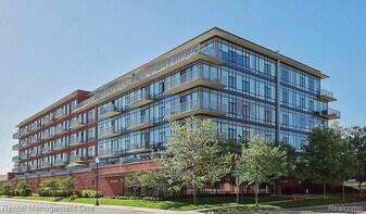 101 Curry Ave in Royal Oak, MI - Building Photo