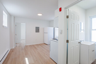 1602 N 17th St in Philadelphia, PA - Building Photo - Interior Photo