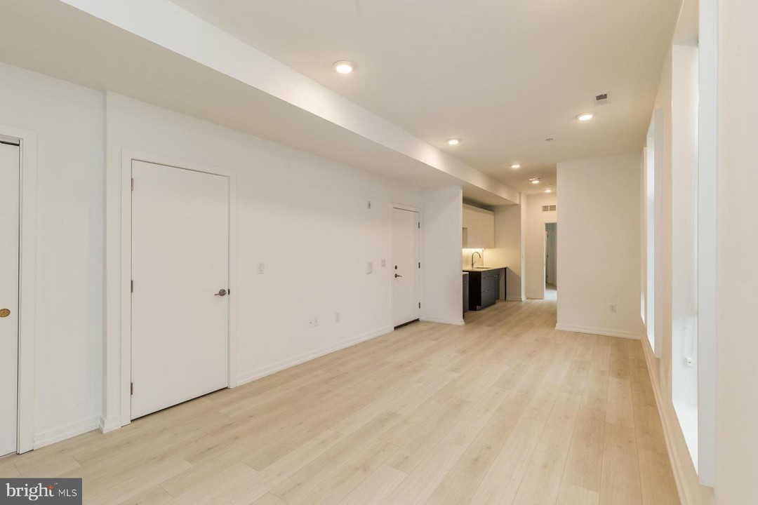 1247 N 27th St-Unit -C in Philadelphia, PA - Foto de edificio