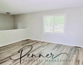 2707 S Coachman Dr in Independence, MO - Building Photo - Building Photo