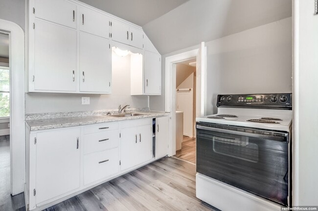 property at 2726 W Spencer St