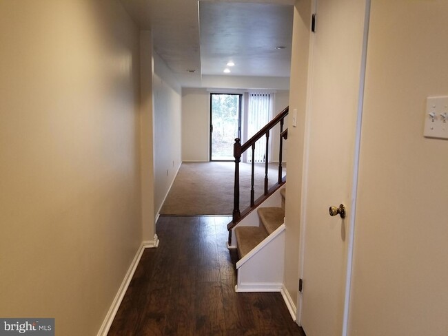 1005 Worthington Dr in Exton, PA - Foto de edificio - Building Photo