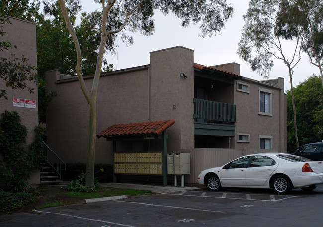 Sweetwater Apartments in Spring Valley, CA - Foto de edificio - Building Photo