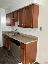 Riverbend Apartments in Grand Blanc, MI - Building Photo - Building Photo