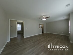 262 Stonewood Dr in West Columbia, SC - Building Photo - Building Photo