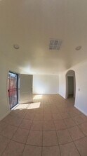 1302 S Willowbrook Ave in Compton, CA - Building Photo - Building Photo