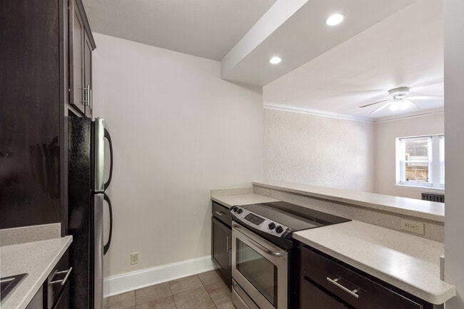 Cambridge Manor in Milwaukee, WI - Foto de edificio - Building Photo