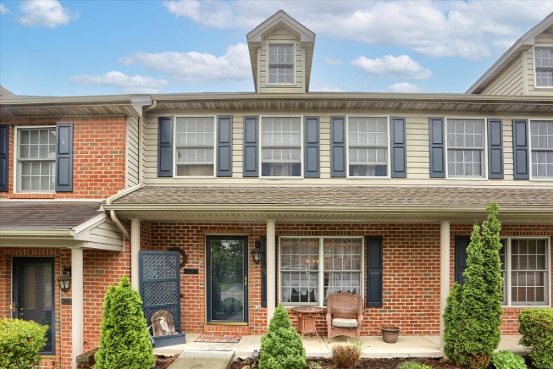 4083 Caissons Ct in Enola, PA - Building Photo