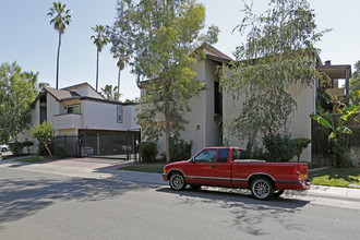 Burgundywood in Sacramento, CA - Foto de edificio - Building Photo