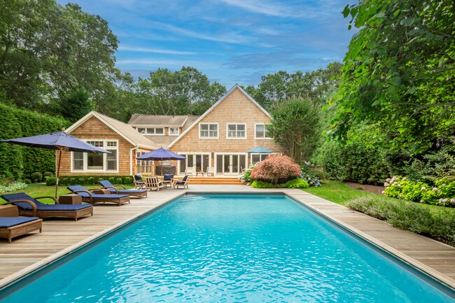 11 Ardsley Rd in Wainscott, NY - Building Photo - Building Photo