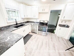 294 Sundale Rd in Akron, OH - Building Photo - Building Photo