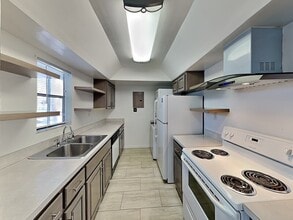 2622 Lemon Tree Ln in Orlando, FL - Building Photo - Building Photo