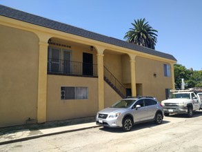 2429 Ocean Ave in Venice, CA - Building Photo - Building Photo