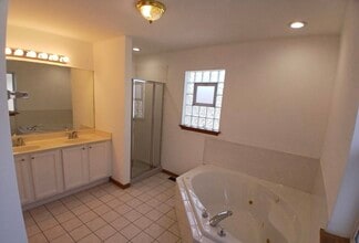 1500 E 72nd Pl in Chicago, IL - Building Photo - Building Photo