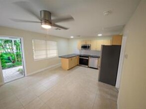 1301 NE 16th Ter, Unit 5 in Fort Lauderdale, FL - Building Photo - Building Photo