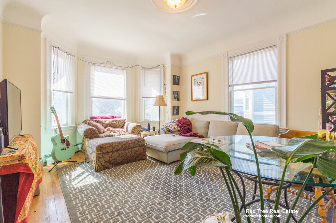 48 Green St, Unit #3 in Boston, MA - Building Photo