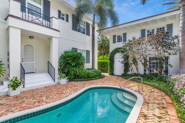 146 Sunset Ave in Palm Beach, FL - Building Photo - Building Photo