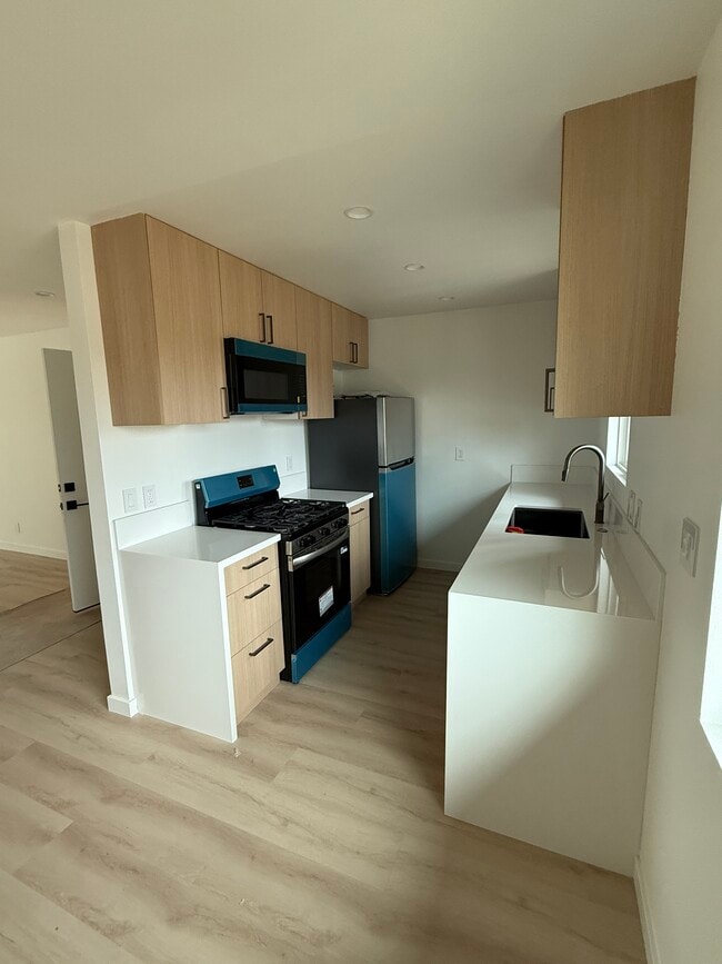 14818 Astoria St, Unit #3 Astoria