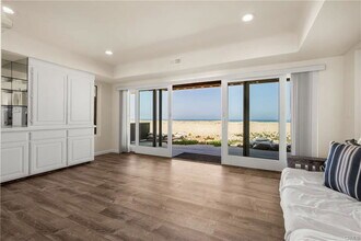 87 Surfside Ave. in Seal Beach, CA - Building Photo - Building Photo