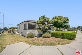 12127 Juniette St in Culver City, CA - Building Photo - Building Photo